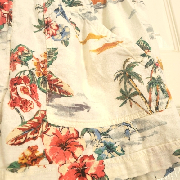 Time and Tru linen tropical shorts. Size Large (12/14). - Picture 2 of 6